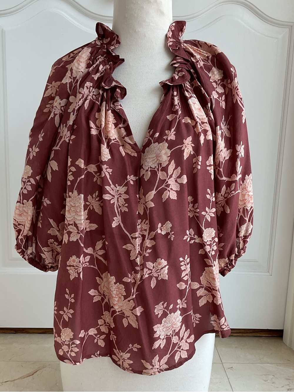 dylan women’s Floral Ruffle-Neck Blouse
